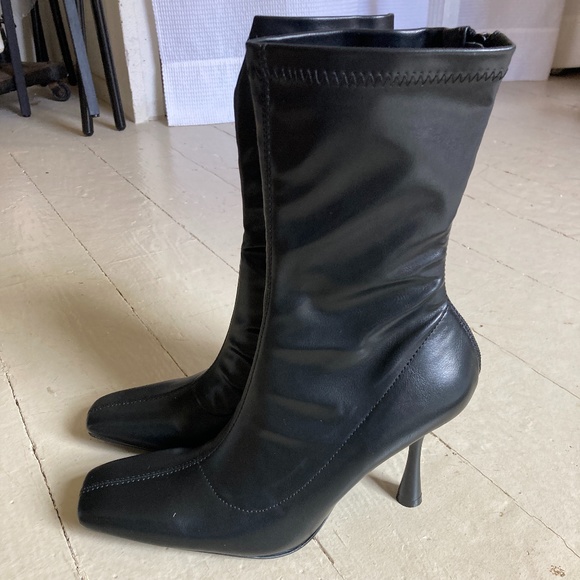 Truffle Collection square toe heeled sock boots in black - Picture 8 of 9